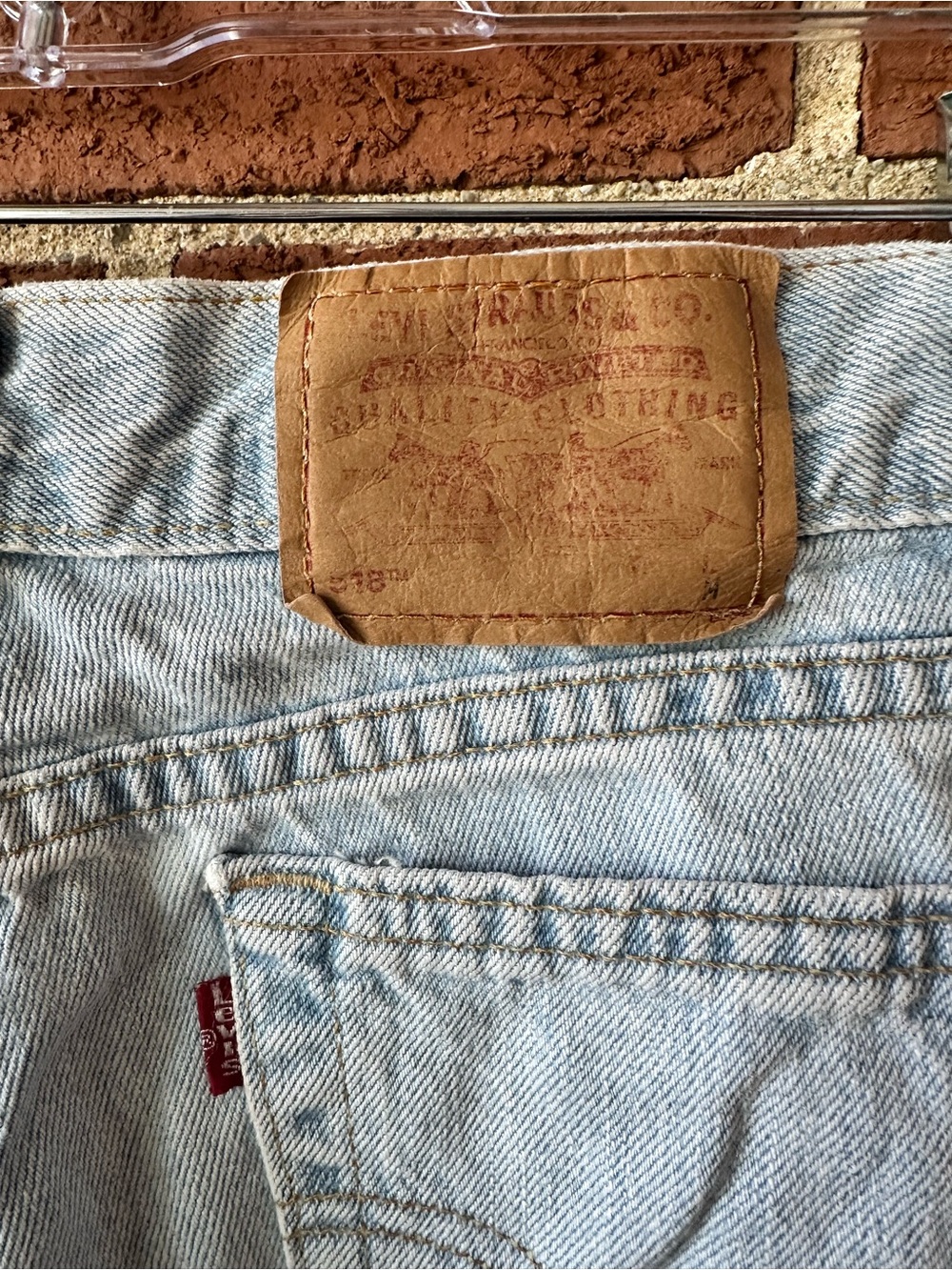Vintage Levi’s 518 Superlow Shorts Women’s 5M Low Rise Light Wash - Picture 4 of 8